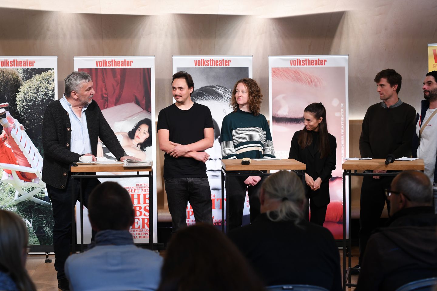 Christian Stückl, Leon Frisch, Hannah Mey, Anouk Kesou, Nicholas Zöckler, Philipp Arnold (c)Gabriela Neeb